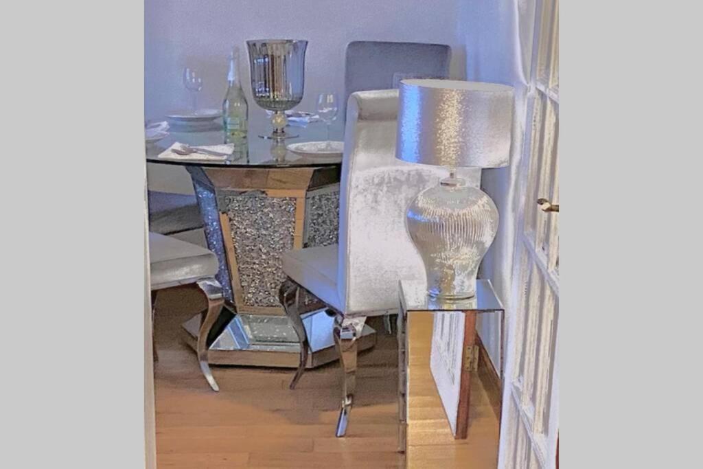 Beautiful Sea View 2 Bed Home ポート・グラスゴー エクステリア 写真