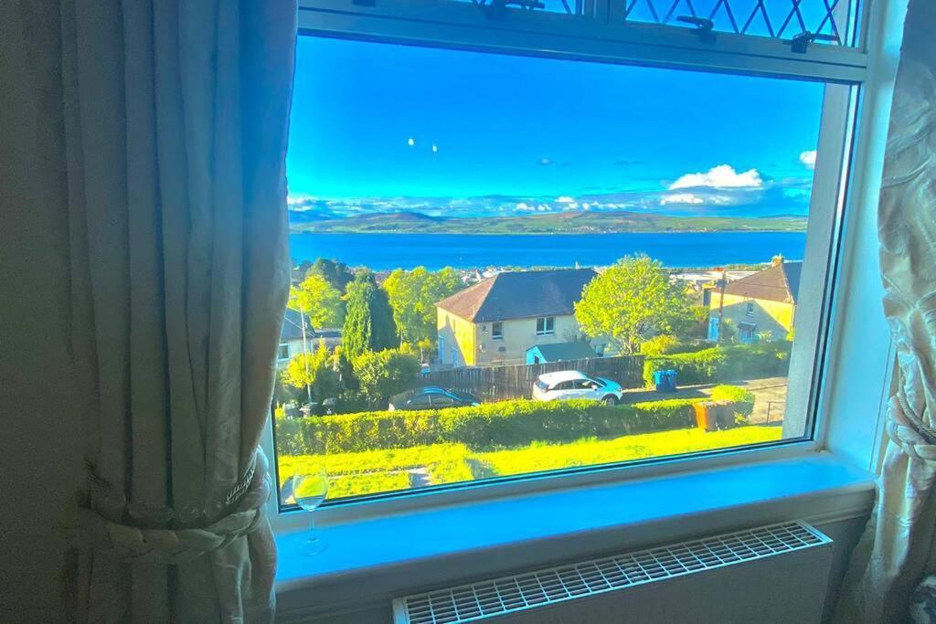 Beautiful Sea View 2 Bed Home ポート・グラスゴー エクステリア 写真