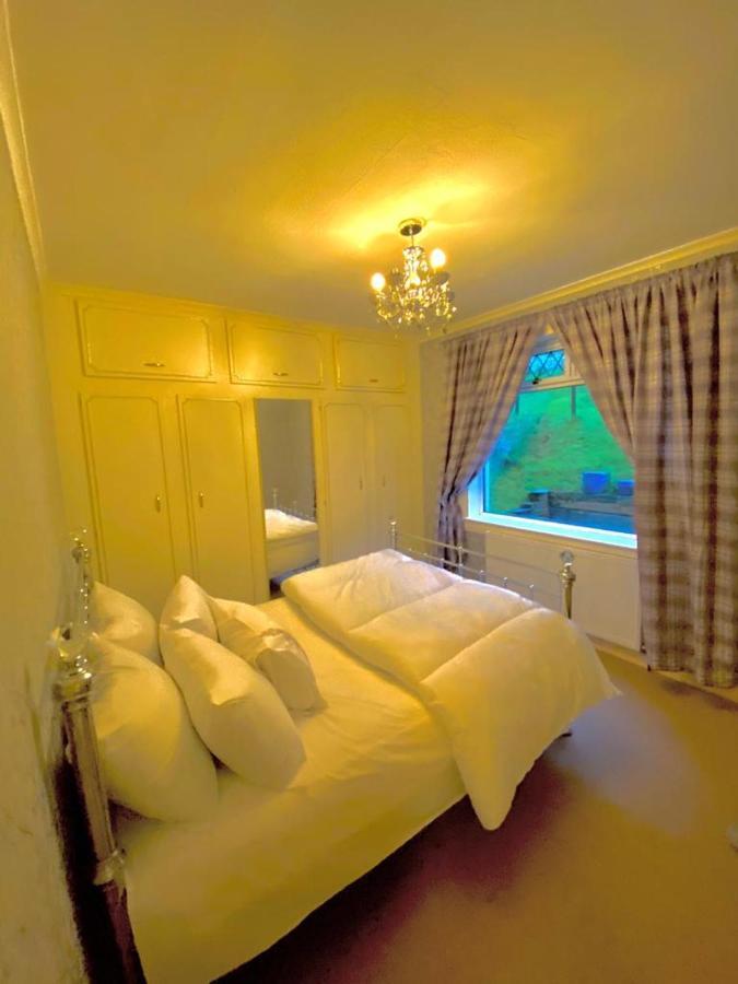 Beautiful Sea View 2 Bed Home ポート・グラスゴー エクステリア 写真
